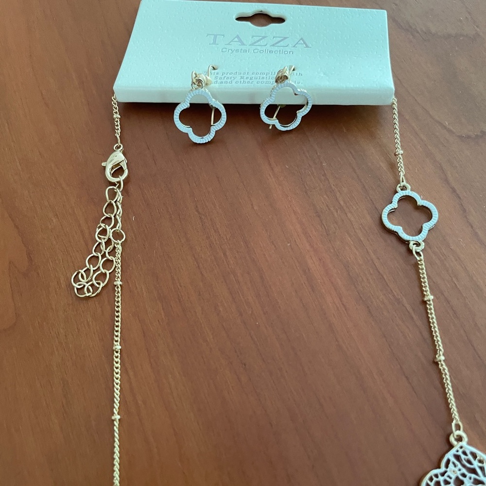 Tazza necklace and earring set